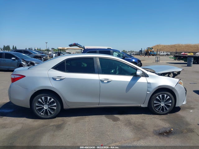 Toyota COROLLA LE 2016 5YFBURHE2GP399897 Image 13