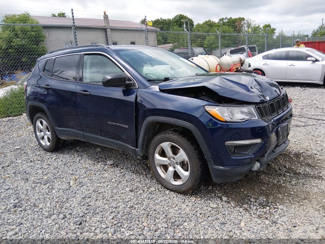 2019 Jeep Compass Latitude 4x4 მანქანა იყიდება აუქციონზე, vin: 3C4NJDBB2KT674648, აუქციონის ნომერი: 45432519
