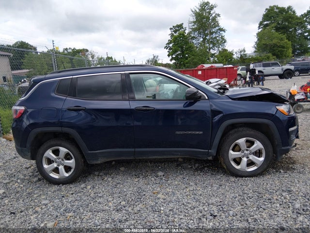 2019 Jeep Compass Latitude 4x4 მანქანა იყიდება აუქციონზე, vin: 3C4NJDBB2KT674648, აუქციონის ნომერი: 45432519