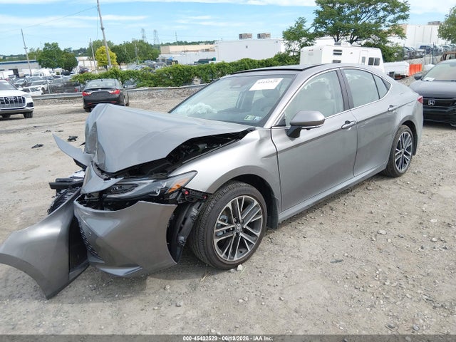 Toyota CAMRY XLE 2026 4T1DBADK1TU542651 Image 2