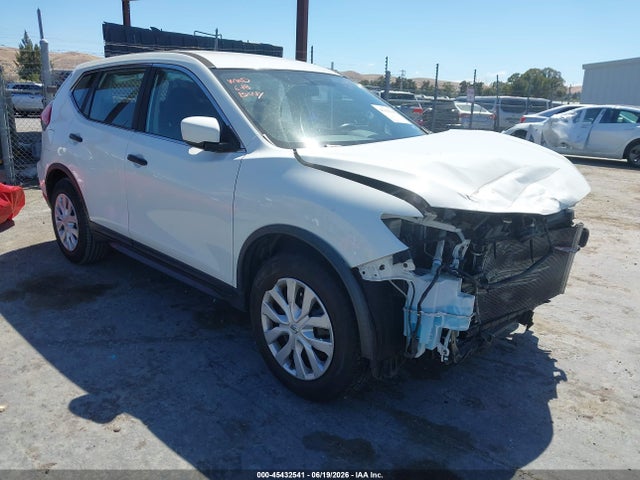 2017 JN8AT2MT5HW136181 main image