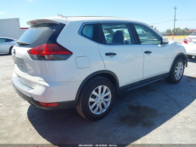 Nissan ROGUE S 2017 JN8AT2MT5HW136181 Image 4