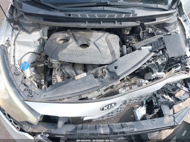 KIA FORTE LX 2016 KNAFK4A6XG5608715 Image 10