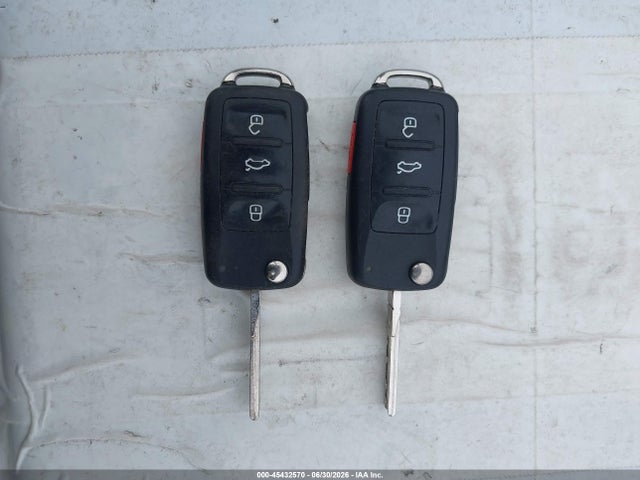 3VWD67AJ5GM365892 Volkswagen Jetta 1.4t Se