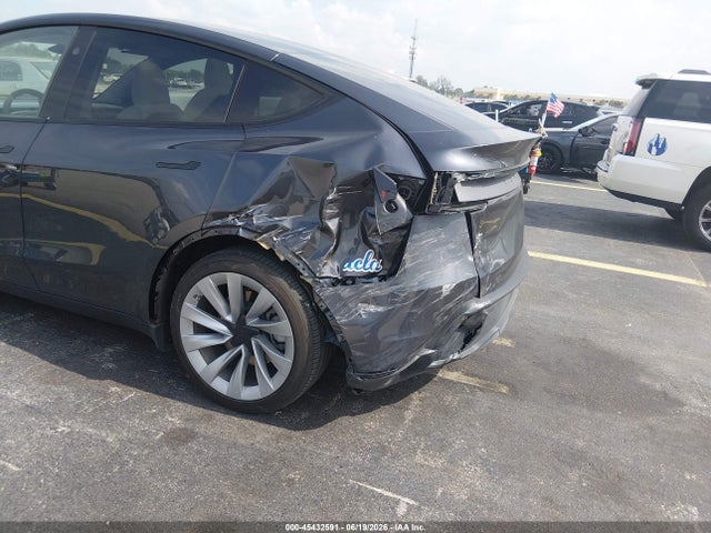 Продажа на аукционе авто 2026 Tesla Model Y Premium Rear-wheel Drive/rear-wheel Drive, vin: 7SAYGDED6TA427948, номер лота: 45432591