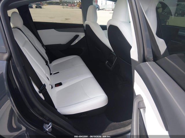 Продажа на аукционе авто 2026 Tesla Model Y Premium Rear-wheel Drive/rear-wheel Drive, vin: 7SAYGDED6TA427948, номер лота: 45432591