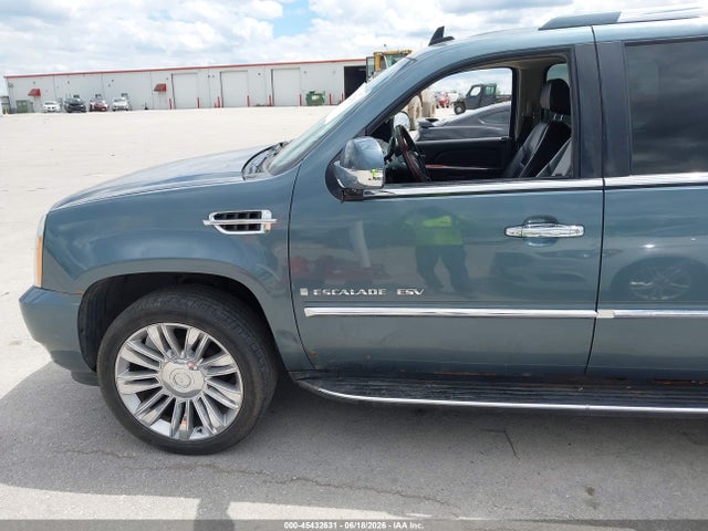 Продажа на аукционе авто 2008 Cadillac Escalade Esv Standard, vin: 1GYFK66898R241657, номер лота: 45432631