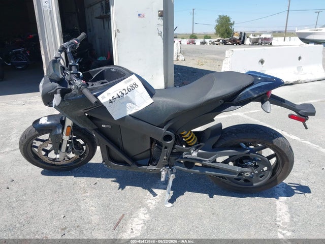 Zero Motorcycles Inc S 2019 538SMHZ41KCA11067 Image 12