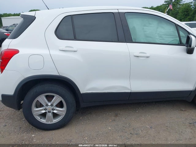 KL7CJKSB2MB301672 Chevrolet Trax Fwd Ls