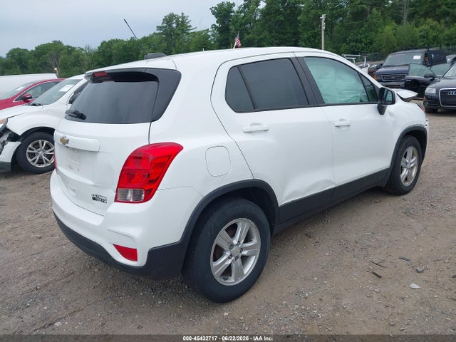 KL7CJKSB2MB301672 Chevrolet Trax Fwd Ls