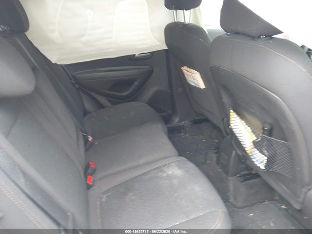 KL7CJKSB2MB301672 Chevrolet Trax Fwd Ls