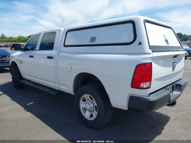 3C63R3CT0JG410084 RAM 3500 Tradesman 4x4 6&#039;4 Box