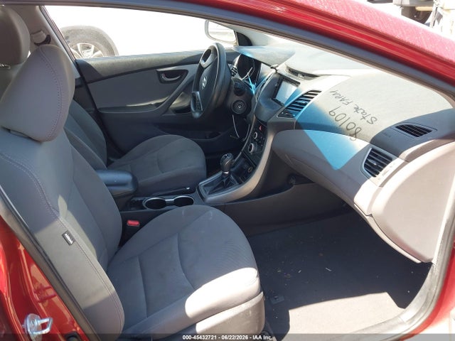 5NPDH4AE1FH568958 Hyundai ELANTRA SE