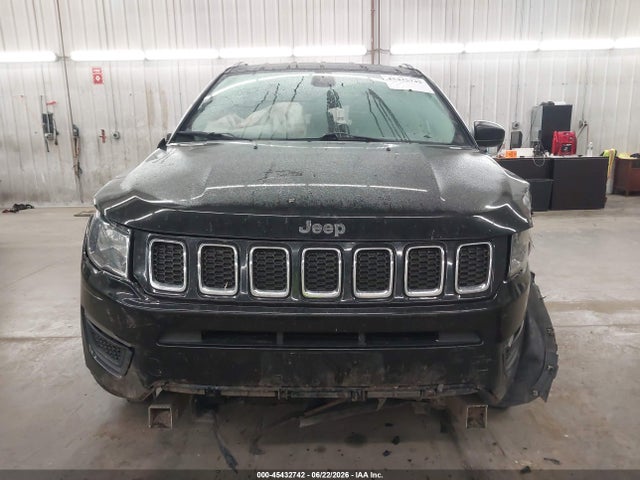 45432742 :رقم المزاد ، 3C4NJDAB2HT642762 vin ، 2017 Jeep New Compass Sport 4x4 مزاد بيع