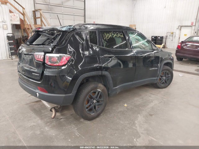 45432742 :رقم المزاد ، 3C4NJDAB2HT642762 vin ، 2017 Jeep New Compass Sport 4x4 مزاد بيع