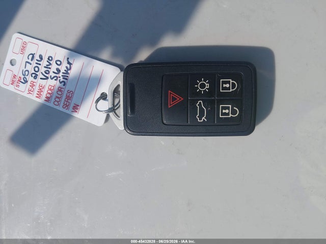 Продажа на аукционе авто 2016 Volvo S60 T5 Drive-e Premier, vin: YV126MFK8G2408780, номер лота: 45432828
