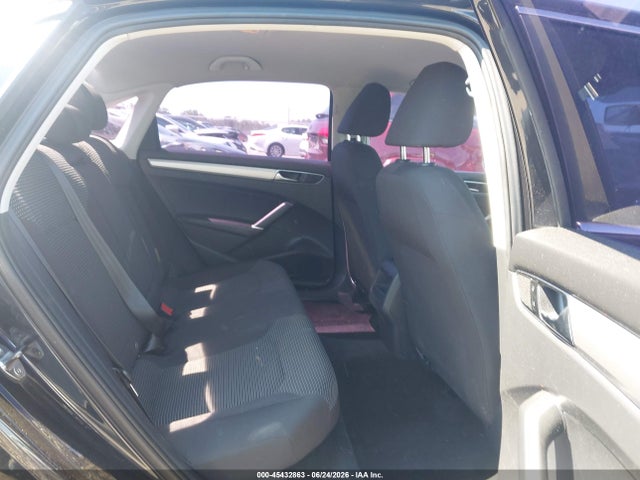Aukcja sprzedaży 2017 Volkswagen Passat 1.8t S, vin: 1VWAT7A36HC020998, numer aukcji: 45432863