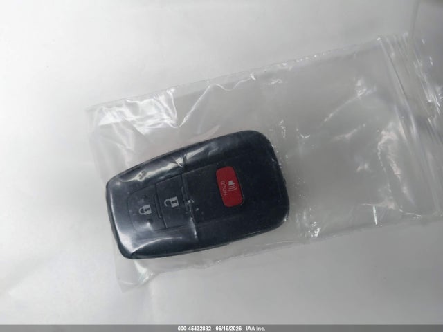 Toyota Prius Three 2017 JTDKARFU3H3047649 Image 11