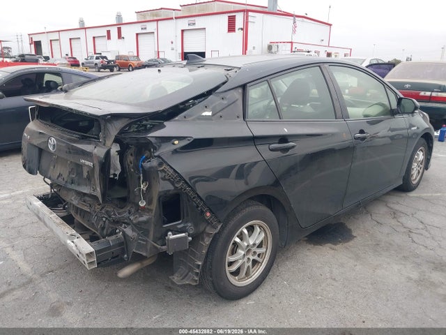 Toyota Prius Three 2017 JTDKARFU3H3047649 Image 4