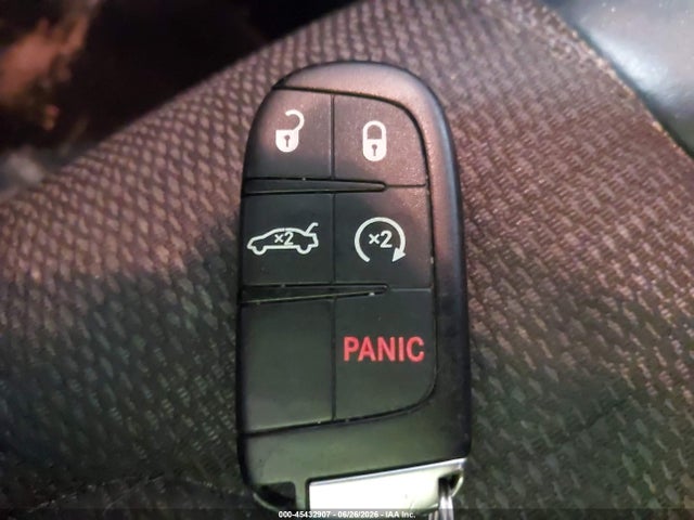 2015 Chrysler 200 S მანქანა იყიდება აუქციონზე, vin: 1C3CCCBG8FN528658, აუქციონის ნომერი: 45432907