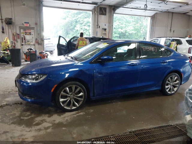 2015 Chrysler 200 S მანქანა იყიდება აუქციონზე, vin: 1C3CCCBG8FN528658, აუქციონის ნომერი: 45432907