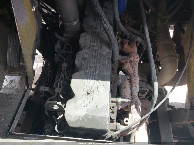 Aukcja sprzedaży 2000 Freightliner Chassis M Line Walk-in Van, vin: 4UZA4FA48YCG41533, numer aukcji: 45432920