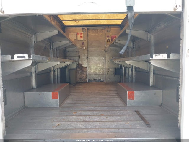 Aukcja sprzedaży 2000 Freightliner Chassis M Line Walk-in Van, vin: 4UZA4FA48YCG41533, numer aukcji: 45432920