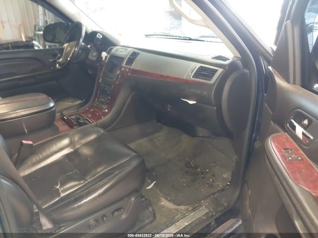 Продажа на аукционе авто 2007 Cadillac Escalade, vin: 1GYFK63837R234240, номер лота: 45432922