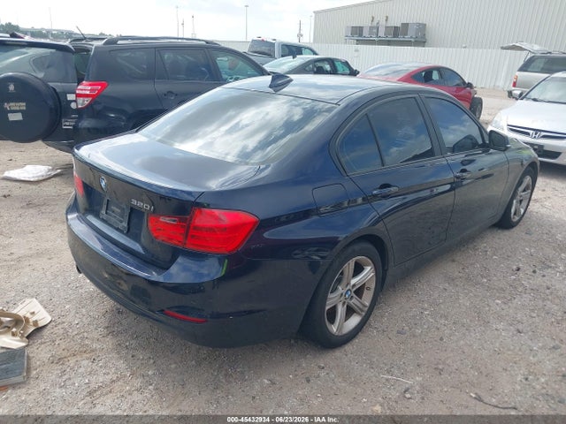 2015 Bmw 320i მანქანა იყიდება აუქციონზე, vin: WBA3B1G5XFNT05769, აუქციონის ნომერი: 45432934