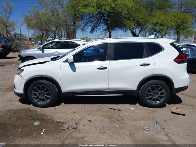 Nissan ROGUE S 2017 KNMAT2MT1HP608303 Image 13