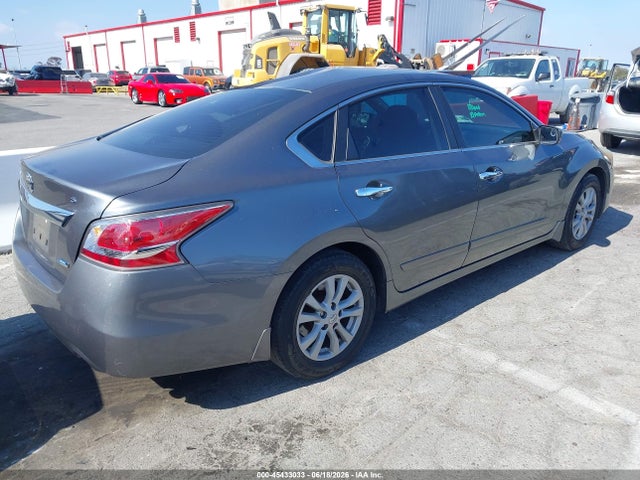 Nissan Altima 2.5 S 2014 1N4AL3AP8EN356298 Image 4