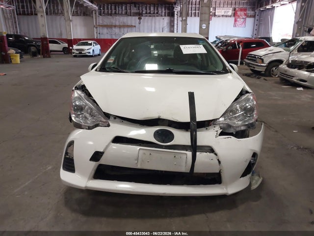 2013 Toyota Prius C One მანქანა იყიდება აუქციონზე, vin: JTDKDTB35D1535167, აუქციონის ნომერი: 45433043