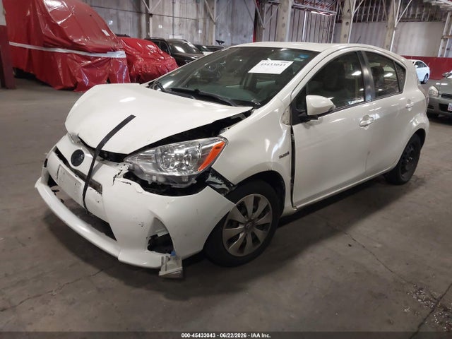 2013 Toyota Prius C One მანქანა იყიდება აუქციონზე, vin: JTDKDTB35D1535167, აუქციონის ნომერი: 45433043