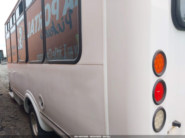 45433050 :رقم المزاد ، 1FDWE3FS3KDC47655 vin ، 2020 Ford E-350 Cutaway مزاد بيع