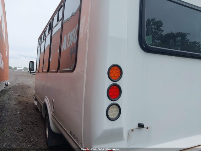 45433050 :رقم المزاد ، 1FDWE3FS3KDC47655 vin ، 2020 Ford E-350 Cutaway مزاد بيع