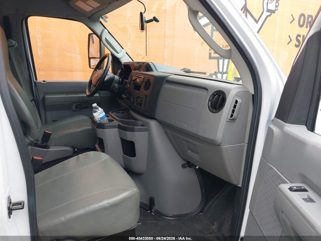 45433050 :رقم المزاد ، 1FDWE3FS3KDC47655 vin ، 2020 Ford E-350 Cutaway مزاد بيع