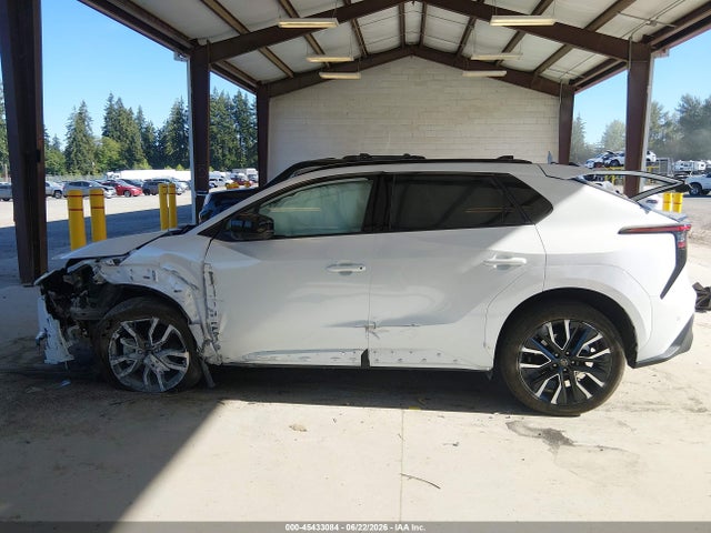 Toyota Bz Limited 2026 JTMBCAEB1TJ014570 Image 14