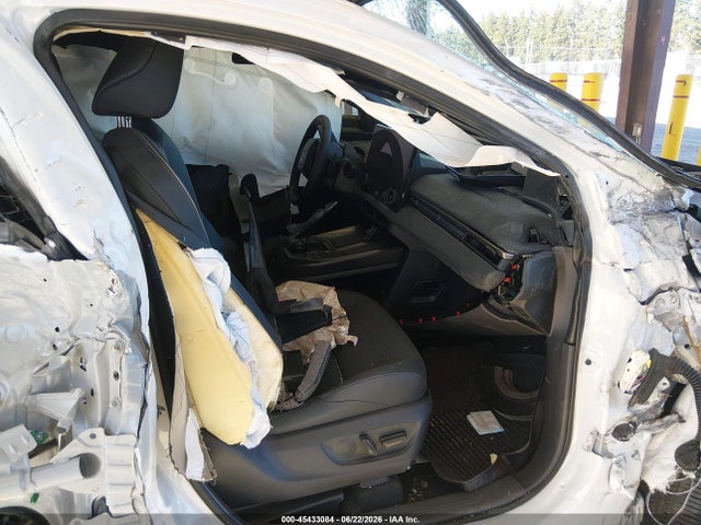 Toyota Bz Limited 2026 JTMBCAEB1TJ014570 Image 5