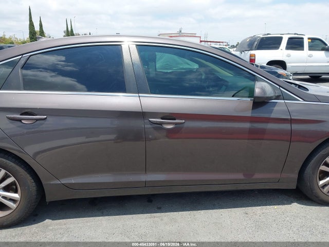 Hyundai SONATA SE 2016 5NPE24AF0GH385003 Image 13