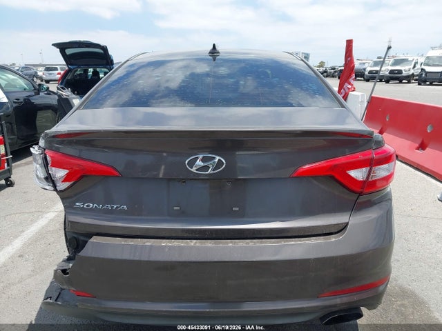 Hyundai SONATA SE 2016 5NPE24AF0GH385003 Image 16