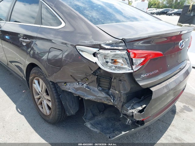 Hyundai SONATA SE 2016 5NPE24AF0GH385003 Image 6