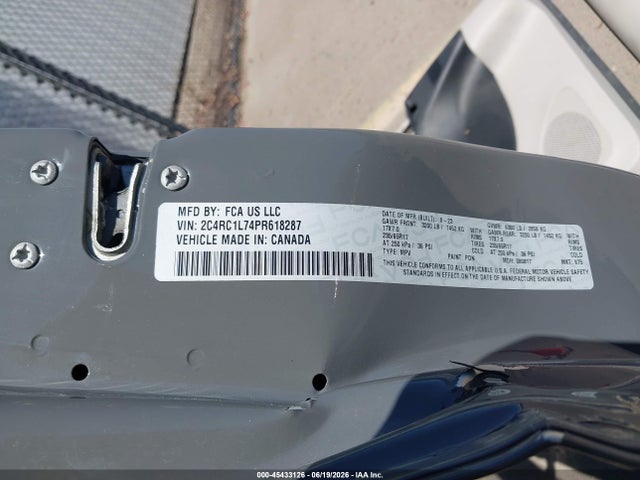 Chrysler Pacifica Hybrid Touring L 2023 2C4RC1L74PR618287 Image 9