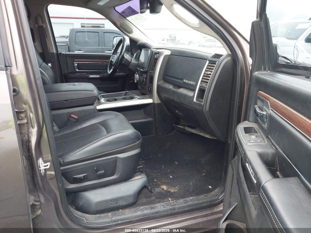 2018 Ram 1500 Laramie  4x4 5'7 Box მანქანა იყიდება აუქციონზე, vin: 1C6RR7NM3JS353900, აუქციონის ნომერი: 45433135