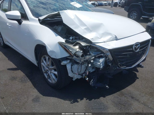 Mazda Mazda3 I Touring 2014 JM1BM1V78E1153462 Image 6