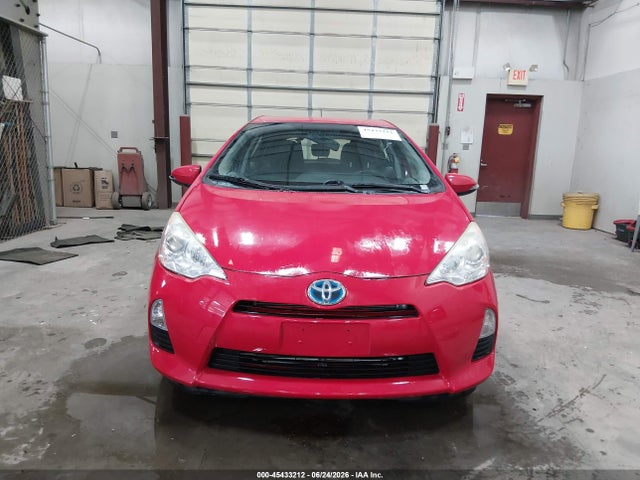 Toyota Prius C Two 2014 JTDKDTB30E1571544 Image 12