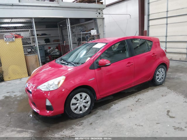 Toyota Prius C Two 2014 JTDKDTB30E1571544 Image 2