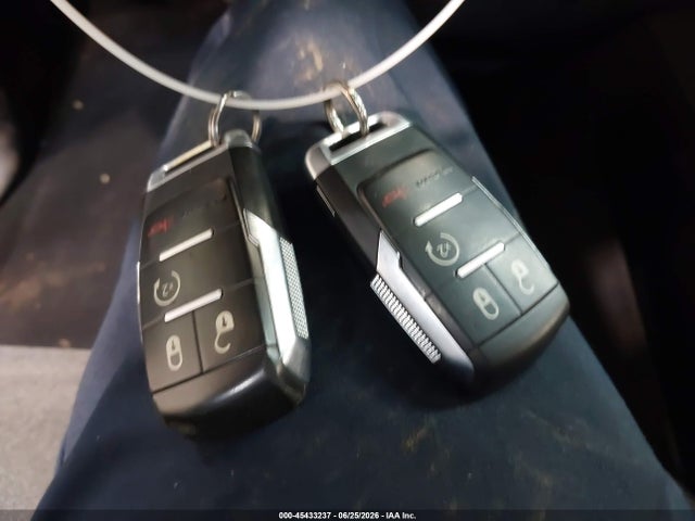 45433237 :رقم المزاد ، 3C6UR5DL1MG545139 vin ، 2021 Ram 2500 مزاد بيع