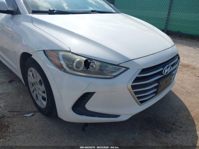 Hyundai ELANTRA SE 2017 5NPD74LF3HH160375 Image 13