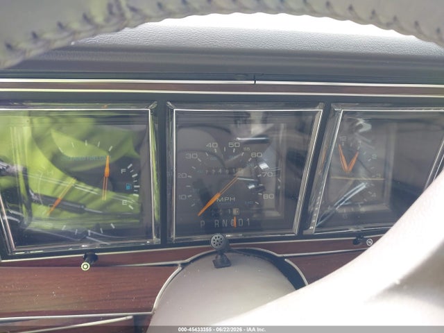Продажа на аукционе авто 1988 Lincoln Town Car Signature, vin: 1LNBM82F2JY761673, номер лота: 45433355