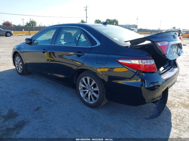 4T1BD1FK0HU207757 Toyota Camry Hybrid Xle